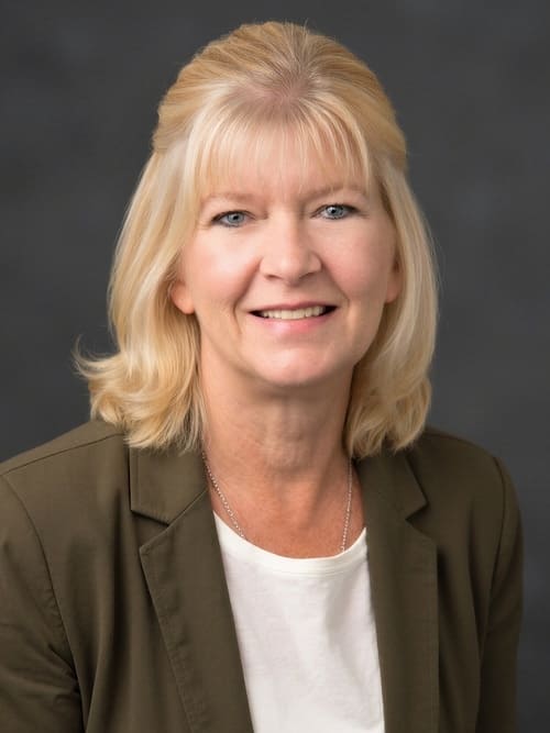 Sheryl Proulx bio headshot